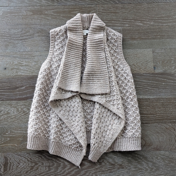 LOFT Jackets & Blazers - Loft Women's Tan Knit Open Sweater Vest Size Medium